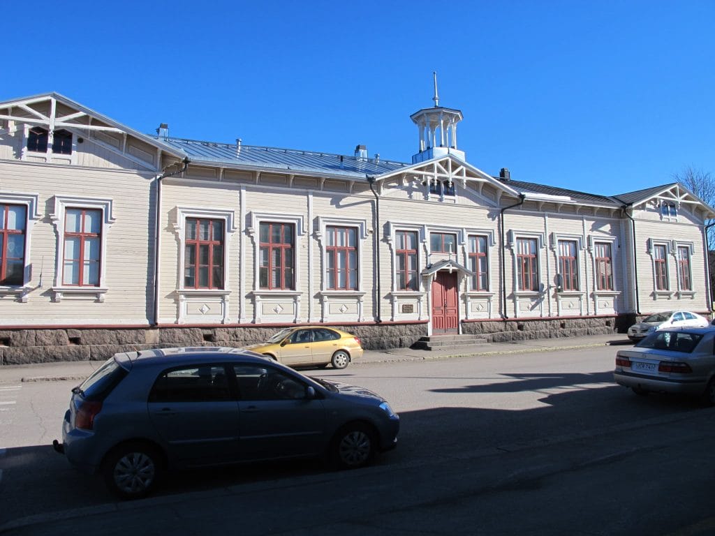 Vallinkoulu.