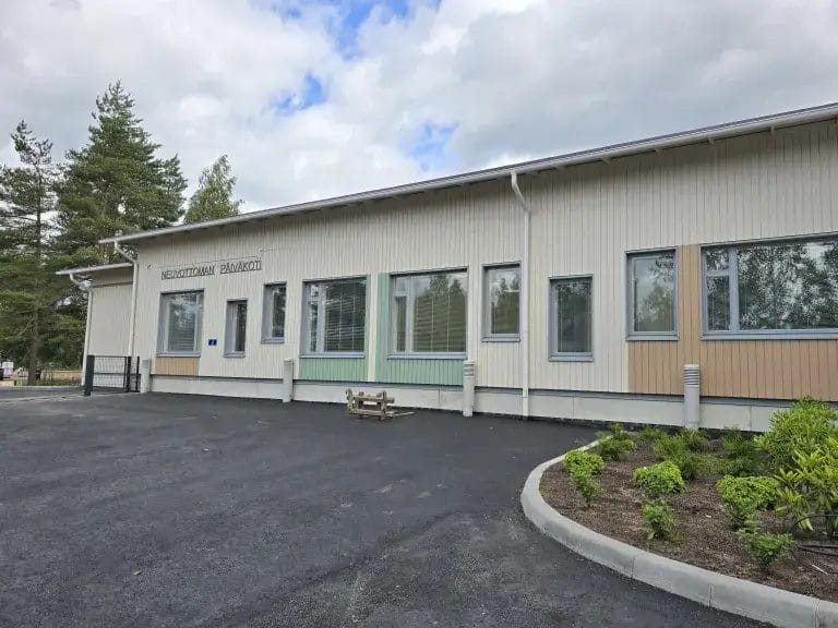 Neuvottoman uusi koulu- ja varhaiskasvatusrakennus.