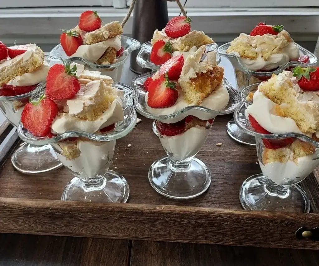 leivosannoksia pikareissa.