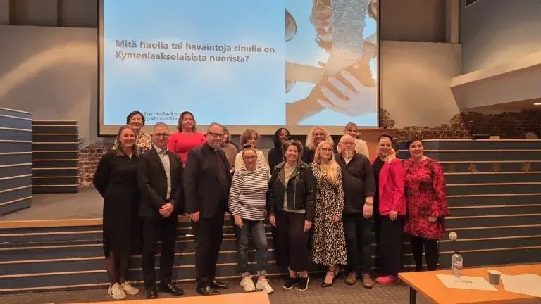 Kuntafoorumin puhujat.